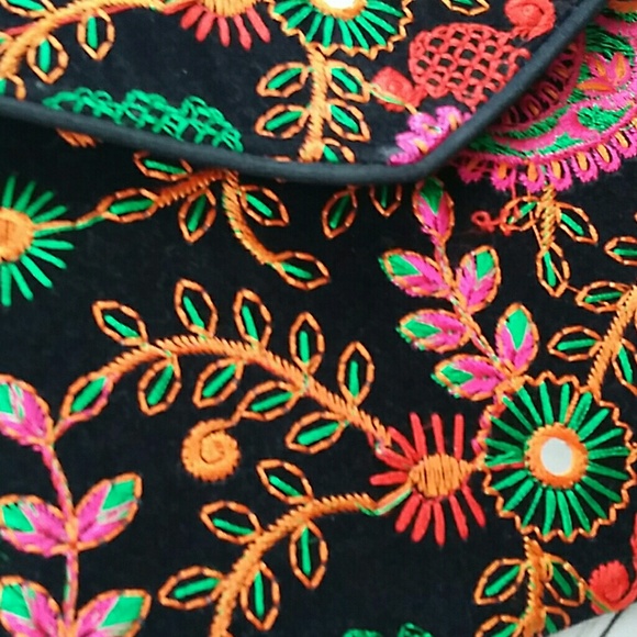 Embroidered Envelope Clutch - Picture 2 of 8